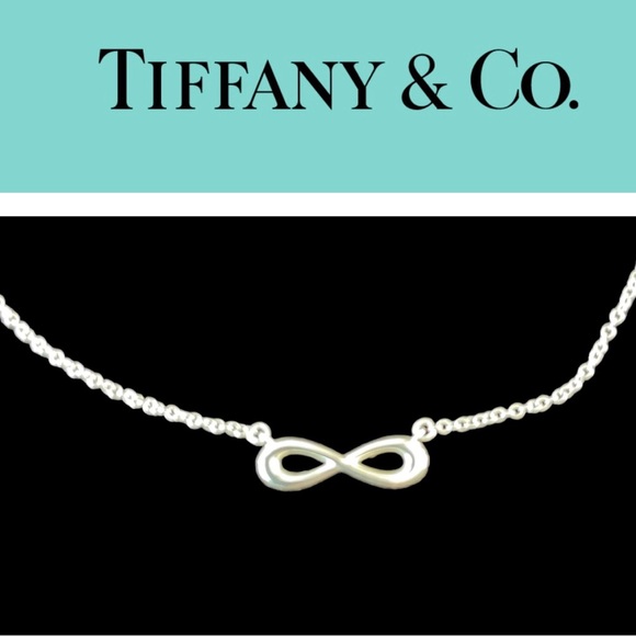 Tiffany & COInfinity Single Necklace